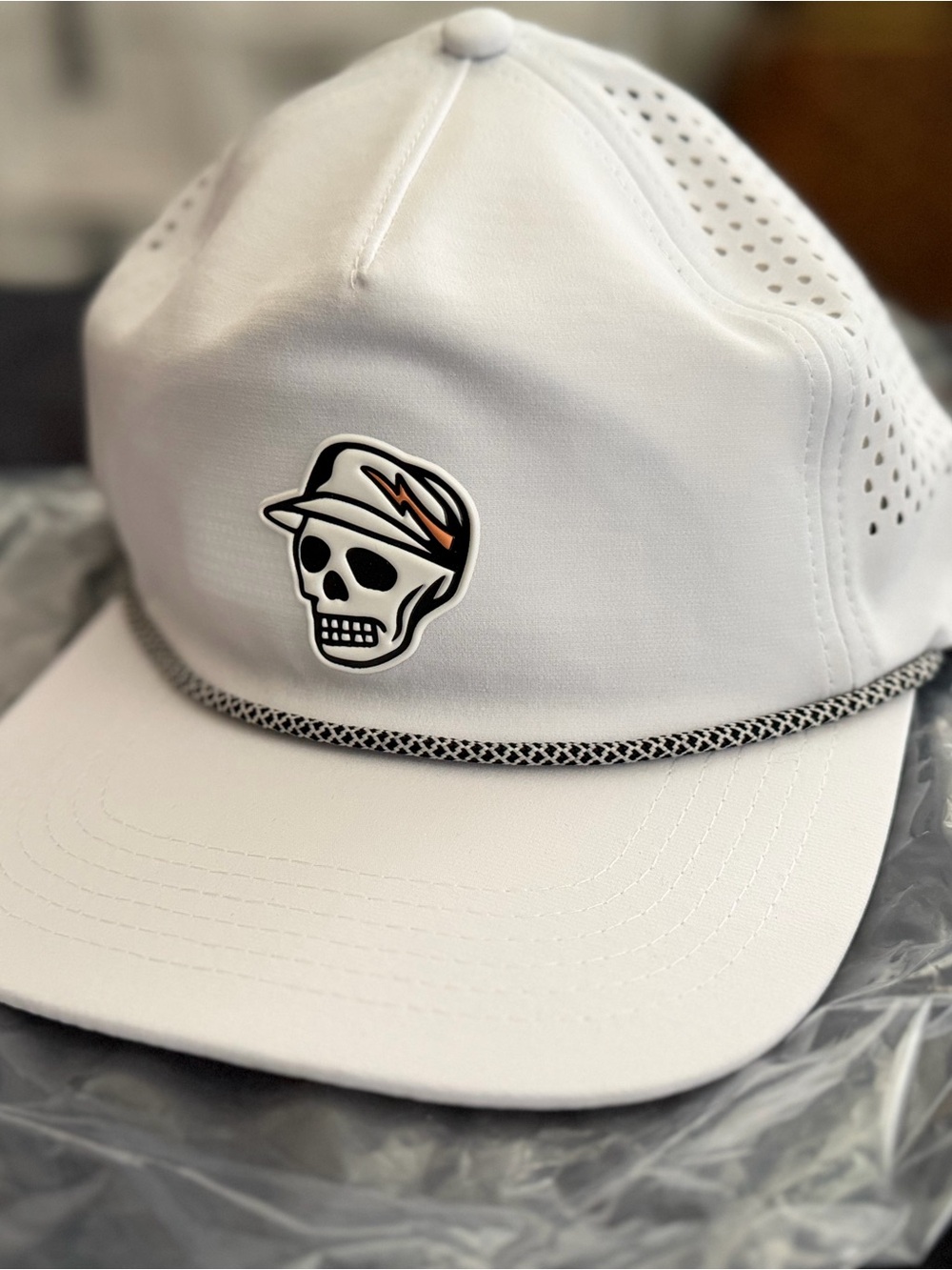 Devereux Golf Skull Caddie Performance Rope Hat - White - White / O/S UNISEX